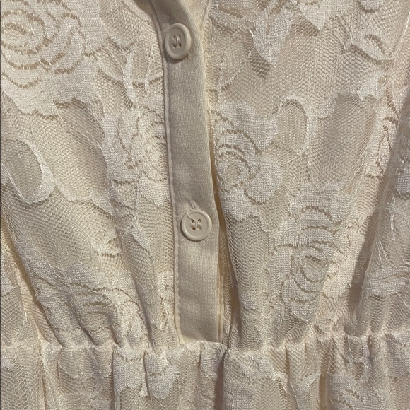 Sleeveless Lace Dress with Collar - Picture 6 of 7